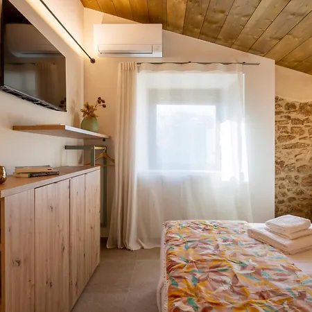 Cannn Patllari De Corts I Ii Villa *
