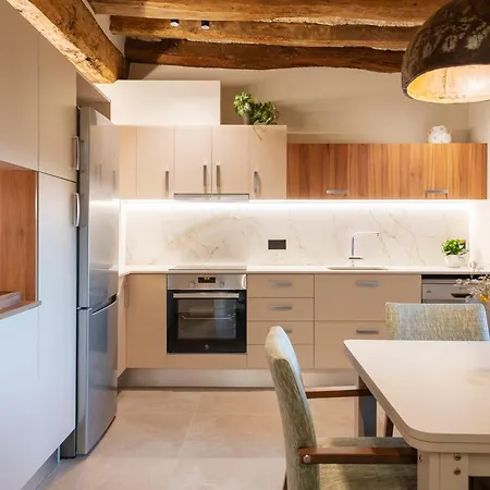 Cannn Patllari De Corts I Ii Villa